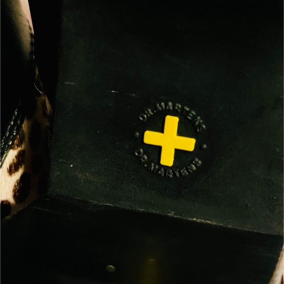 Dr Martens Sara Leopard Print Heeled Oxford Women 9 Shoes Hair On Black Leather - Picture 10 of 11